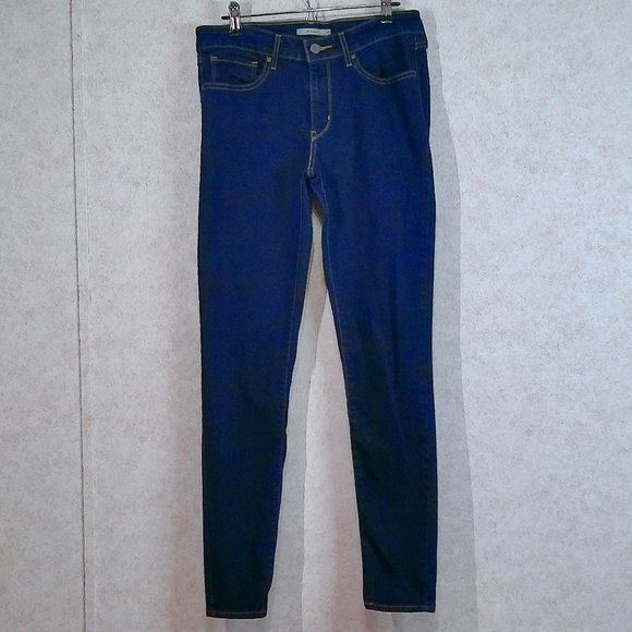 NWOT Levi’s 711 Skinny Jeans,HyperSoft Dark Wash Denim 5 Pocket,Stretch Sz 30/30 - Picture 1 of 9
